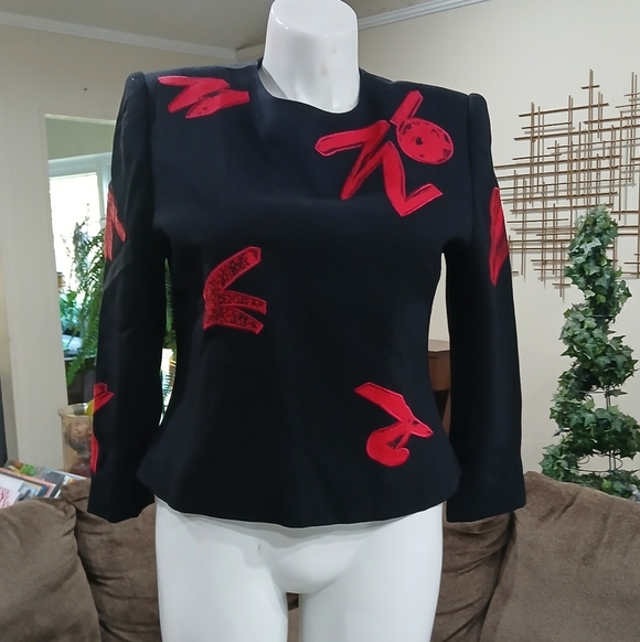gene roye Tops - VTG 80’s GENE ROYE Black Top/Jacket Red Abstract Art Deco 100% Silk Fully Lined